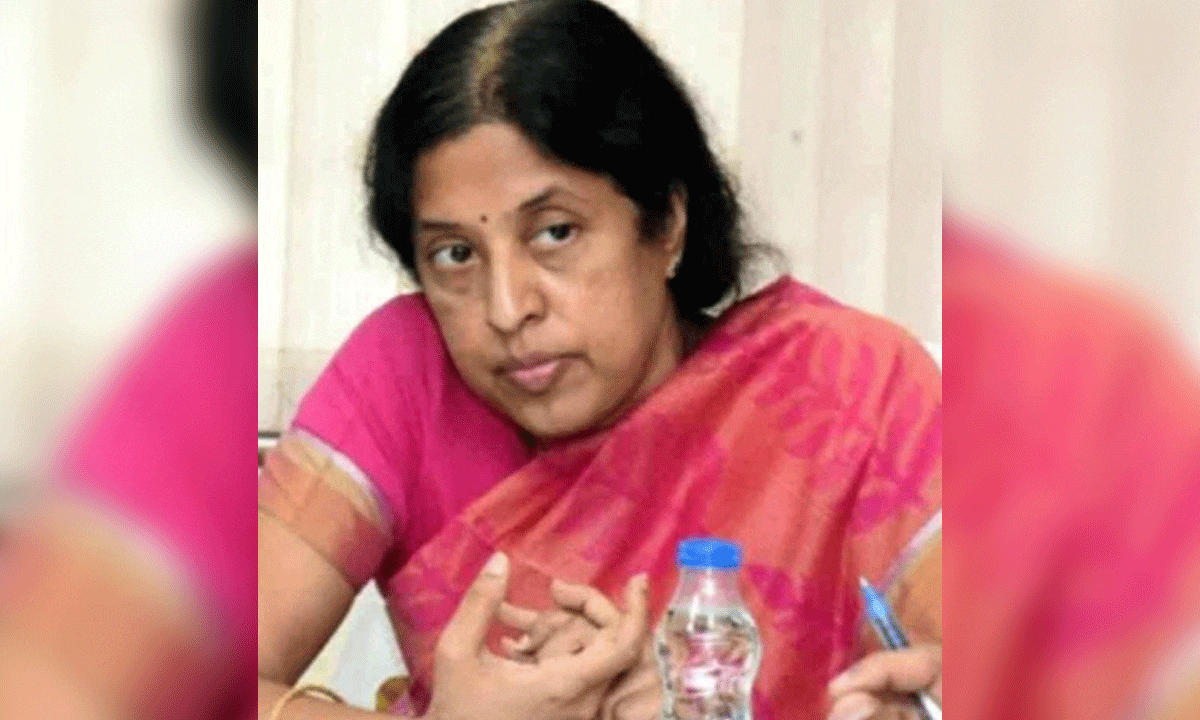 Telangana HC dismisses IAS officer's discharge petition in OMC case
