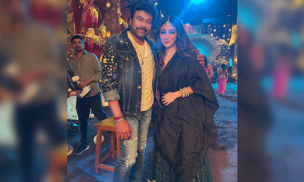Mouni Roy thanks Chiranjeevi for his 'kindness & biriyani' during Vishwambhara shoot
