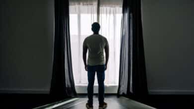 Smartphones before 13 may raise suicidal thoughts, aggression risk in youth: Study
