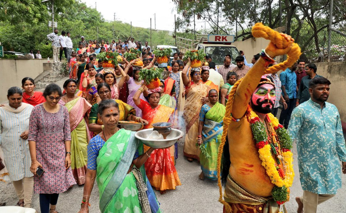 Thousands gather for Bonalu festival in Hyderabad