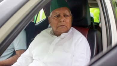 Great leader of Dalits, adivasis: Lalu Yadav pays tribute to Shibu Soren