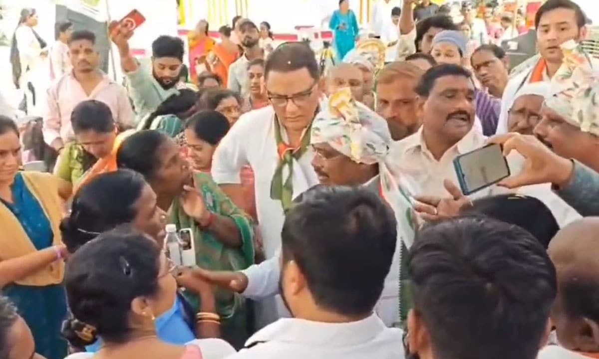"We’re Told to Complain to Revanth Reddy!" — Jubilee Hills Women Confront Minister Vivek Over Welfare Schemes